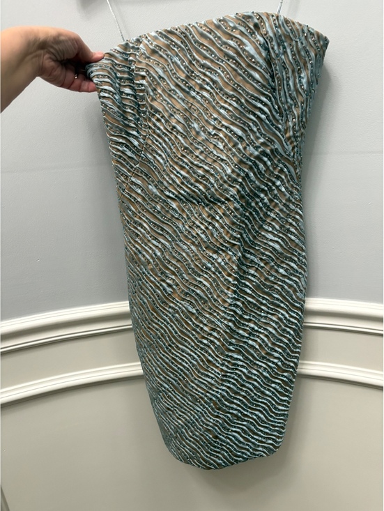 Carmen Marc Valvo Dresses & Skirts - Carmen Marc Valvo Signature Metallic Sequin Wavy Strapless Cocktail Mini Dress 4